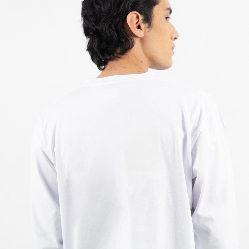 Erigo T-Shirt Long Sleeve Oversize Maeve White - Kaos Lengan Panjang Unisex