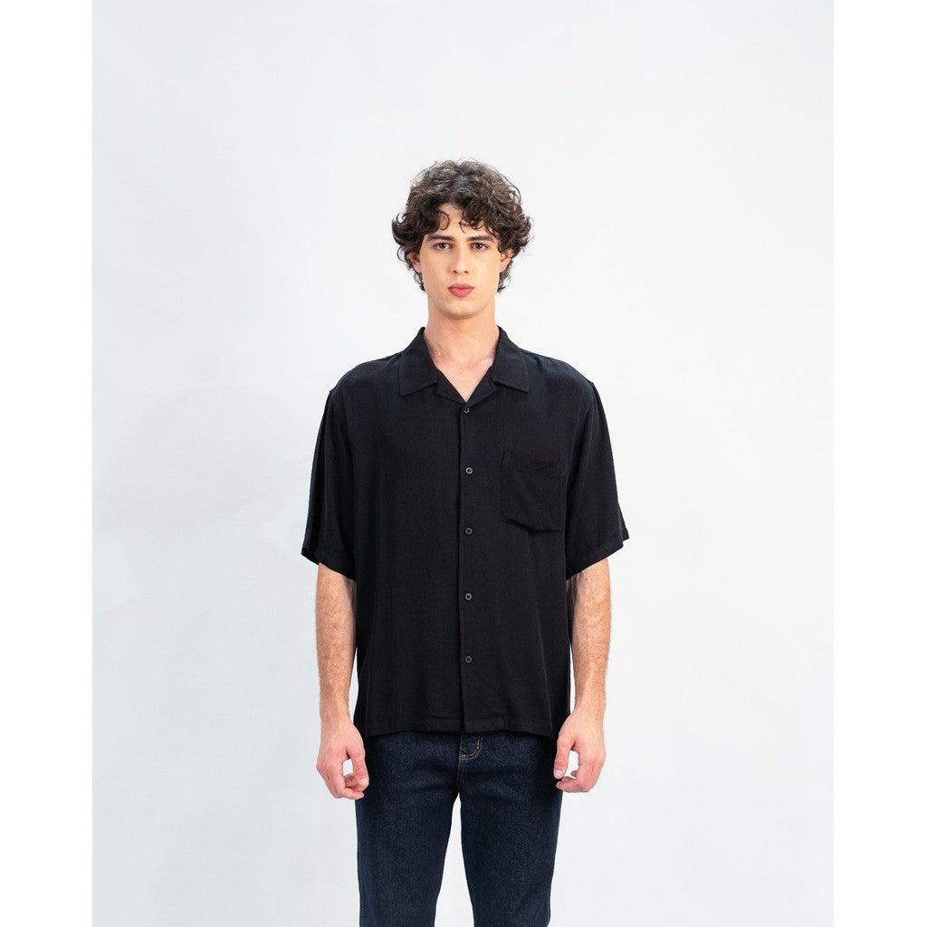 Erigo Short Shirt Pocket Dillon Black - Kemeja Lengan Pendek Rayon Unisex